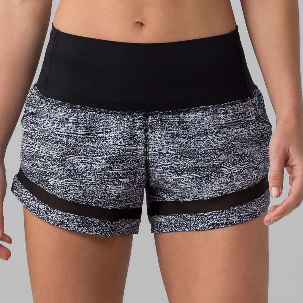 Lululemon Pace Perfect Short 3" inseam Air Time White / Black – VEUC Size 8